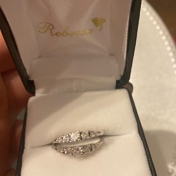 Custom white gold diamond bands - Picture 5 of 5